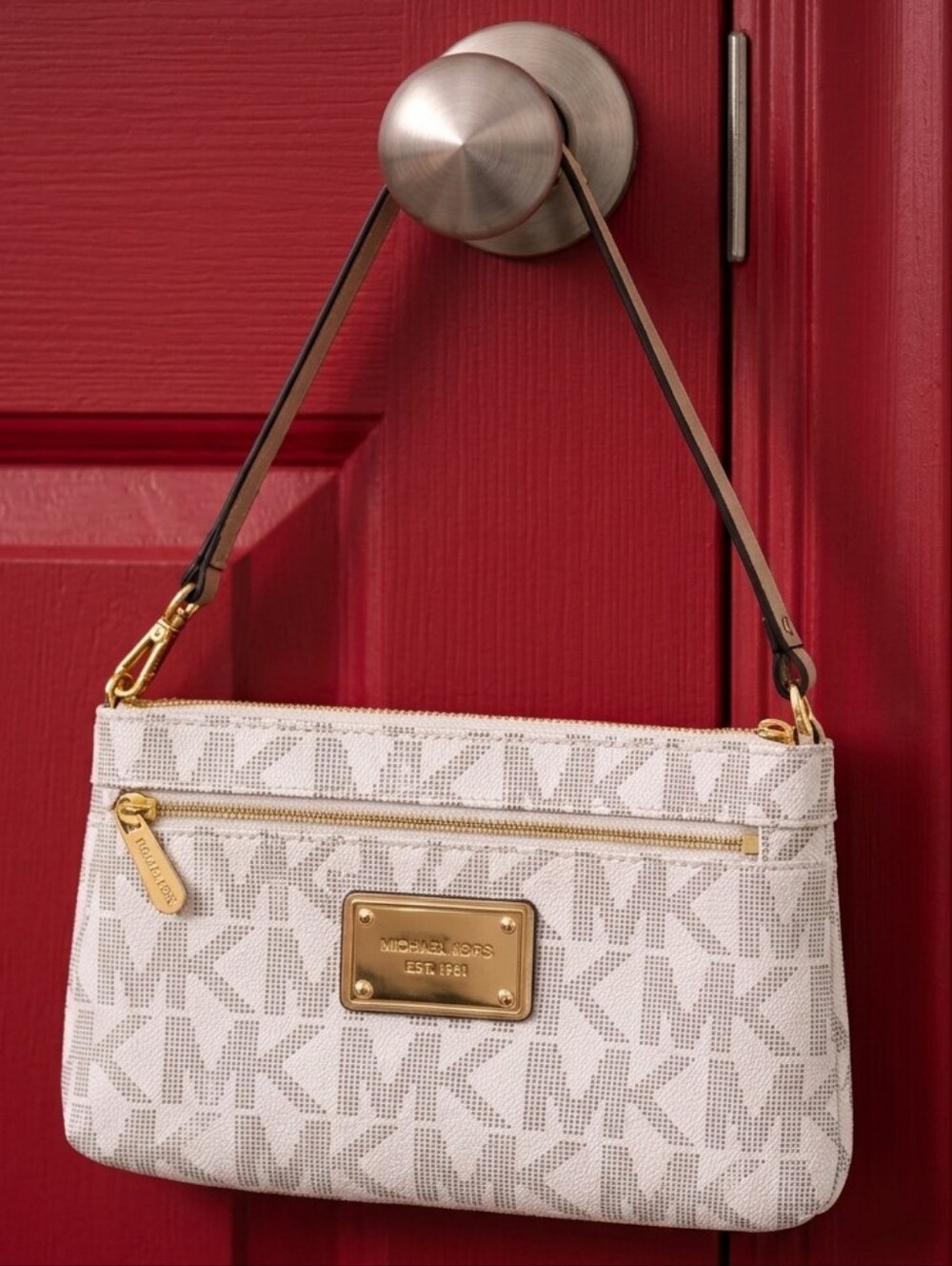 Michael Kors Large Jet Set Wristlet - EUC